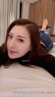 巨乳黑丝美女和男友家中自拍全身涂抹润滑液用身体给对方按摩撕破丝袜疯狂爆操,娇嫩的喘息声真受不了!